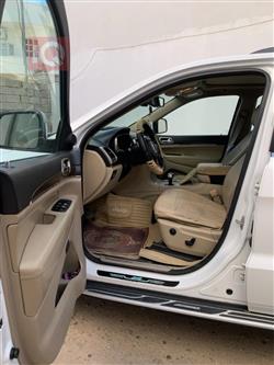 جیپ گراند شیرۆکی